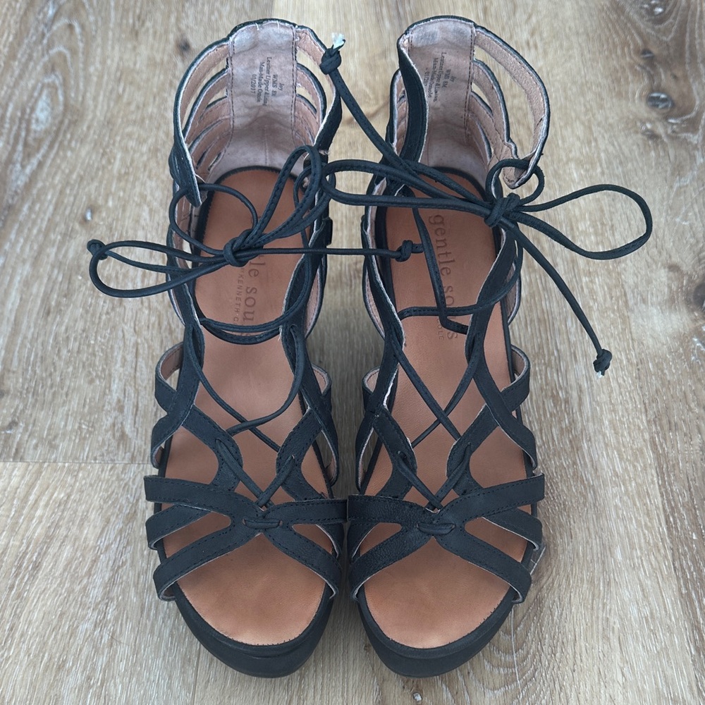 Gentle Souls by Kenneth Cole Black Strappy Women's Platform Wedge Sandals